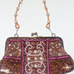 Excellent MINT Condition Vintage Embellished Clutch Purse Snap Closure